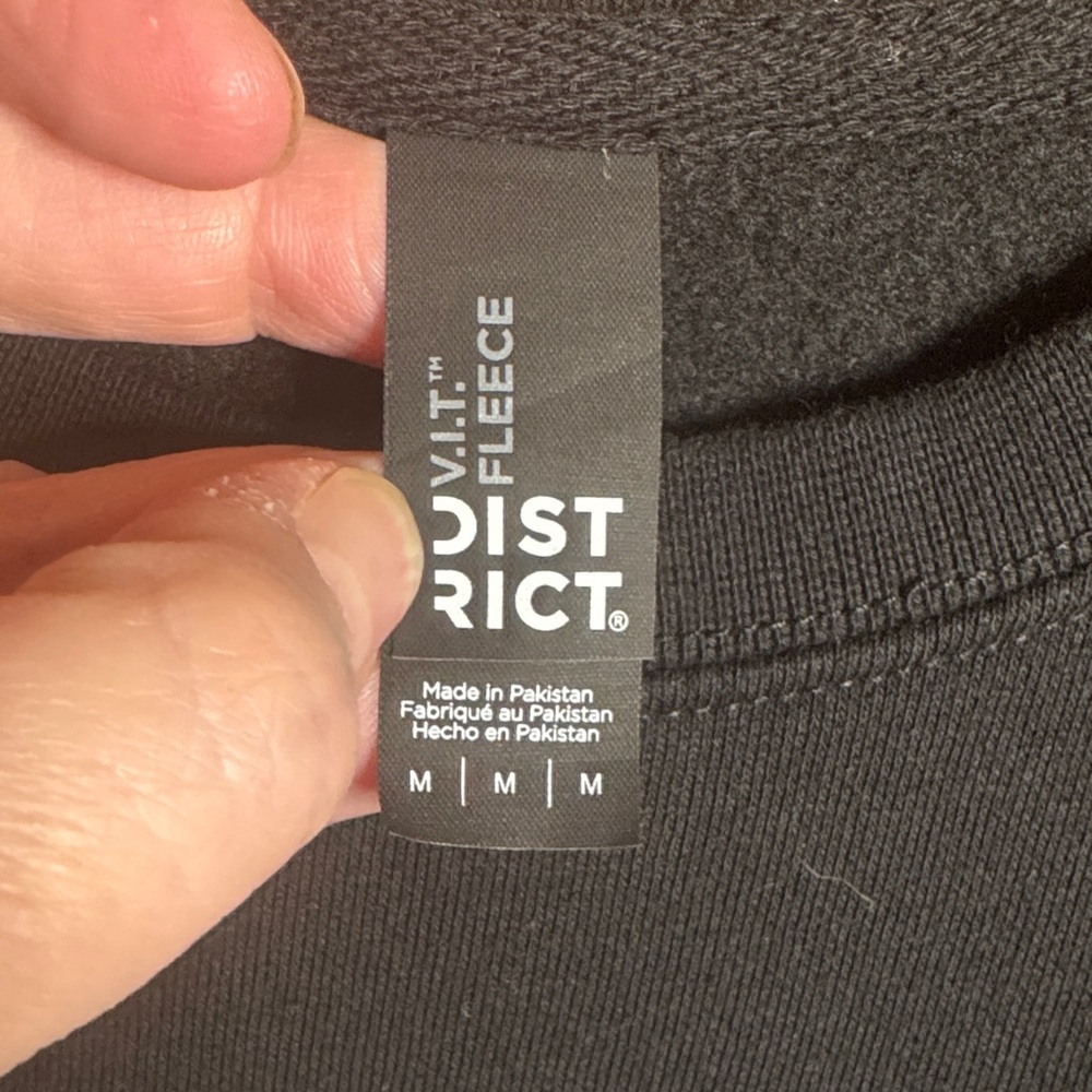 District V.I.T. Fleece Artlist Max Graphic Crewneck Sweatshirt Black Size Medium - Picture 3 of 8
